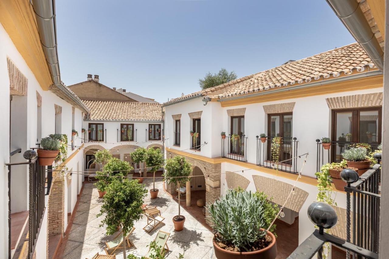Libere Cordoba Patio Santa Marta Hostel Exterior photo Patio of the Casa de los Duques de Medinaceli