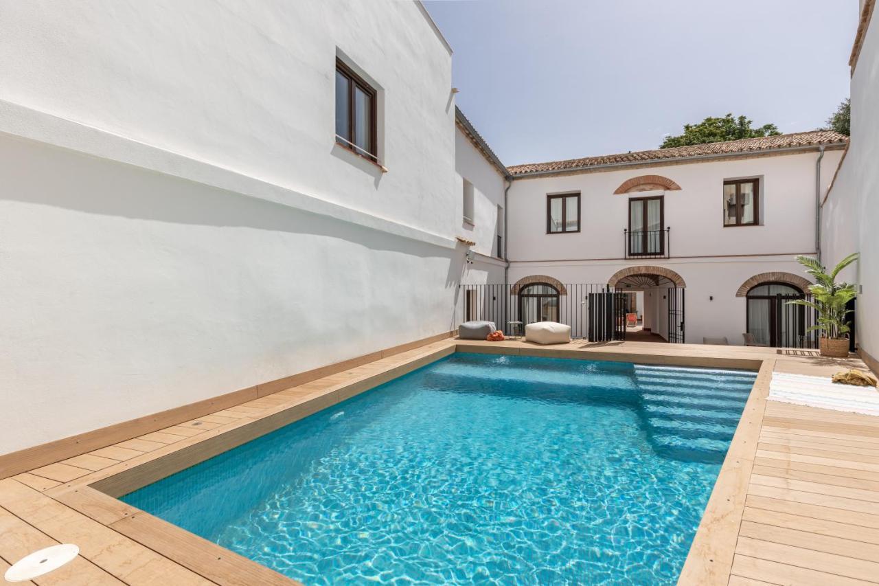 Libere Cordoba Patio Santa Marta Hostel Exterior photo The swimming pool at the hotel