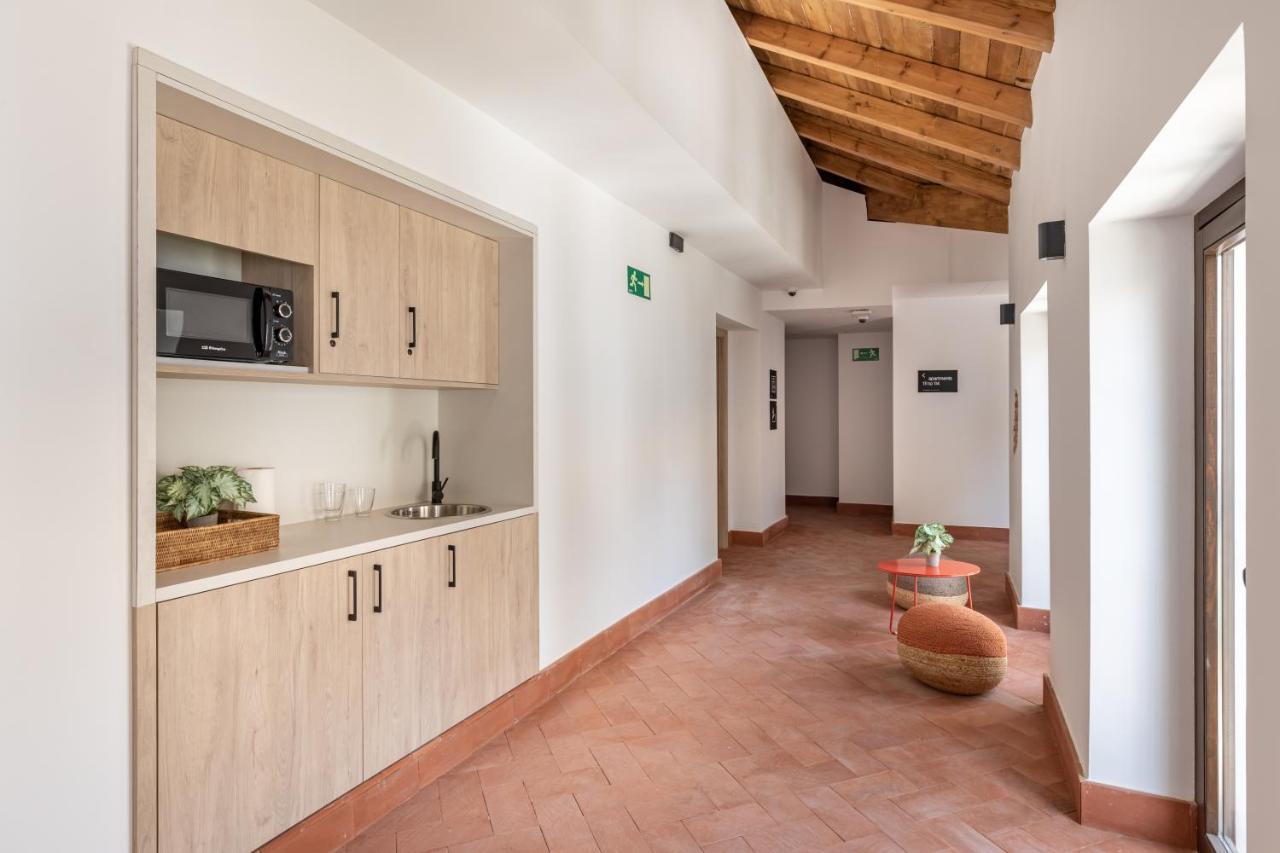 Libere Cordoba Patio Santa Marta Hostel Exterior photo The interior of the hotel
